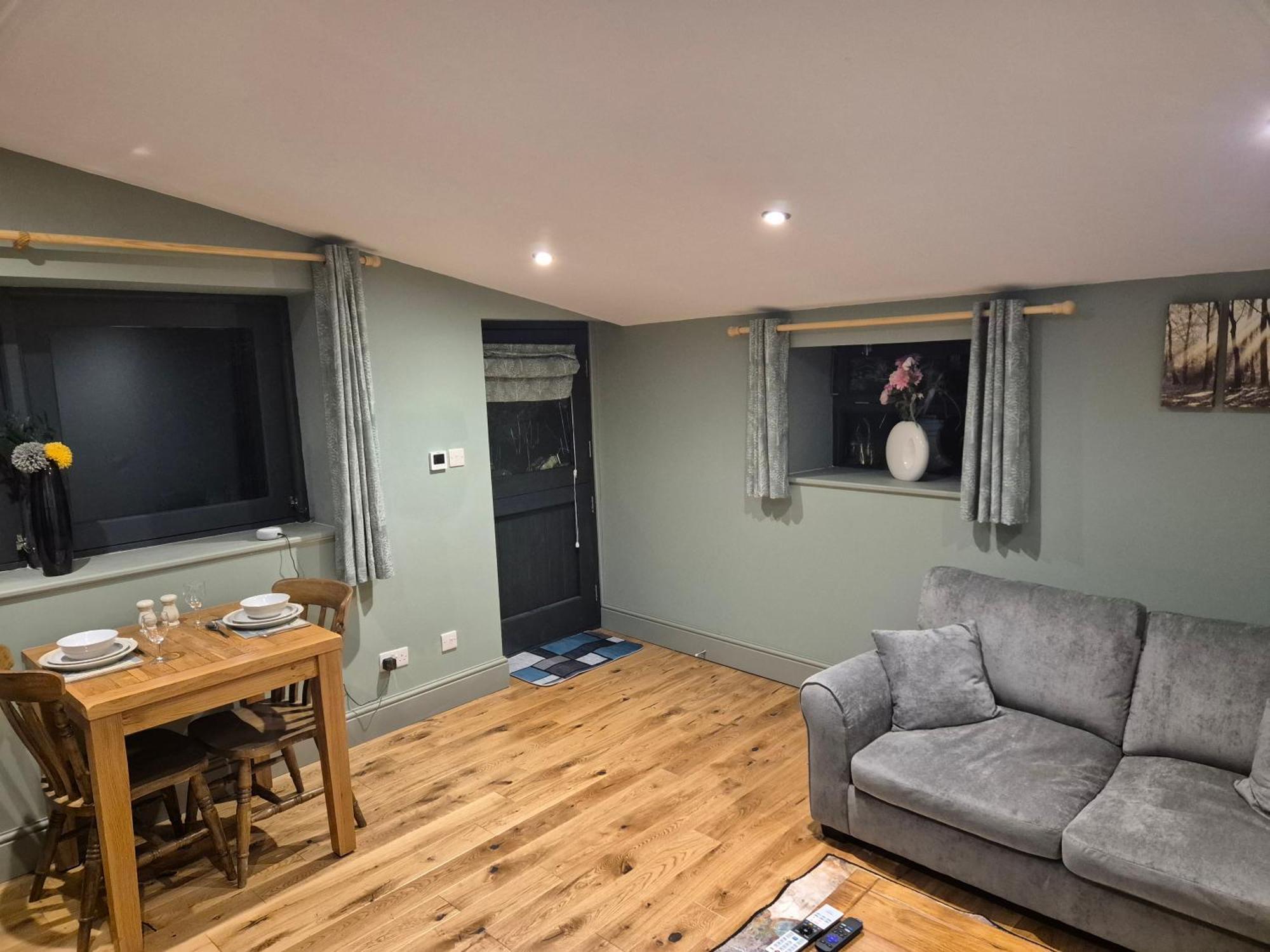 Charming 1 Bed Peak District Barn Conversion Foolow Exteriör bild