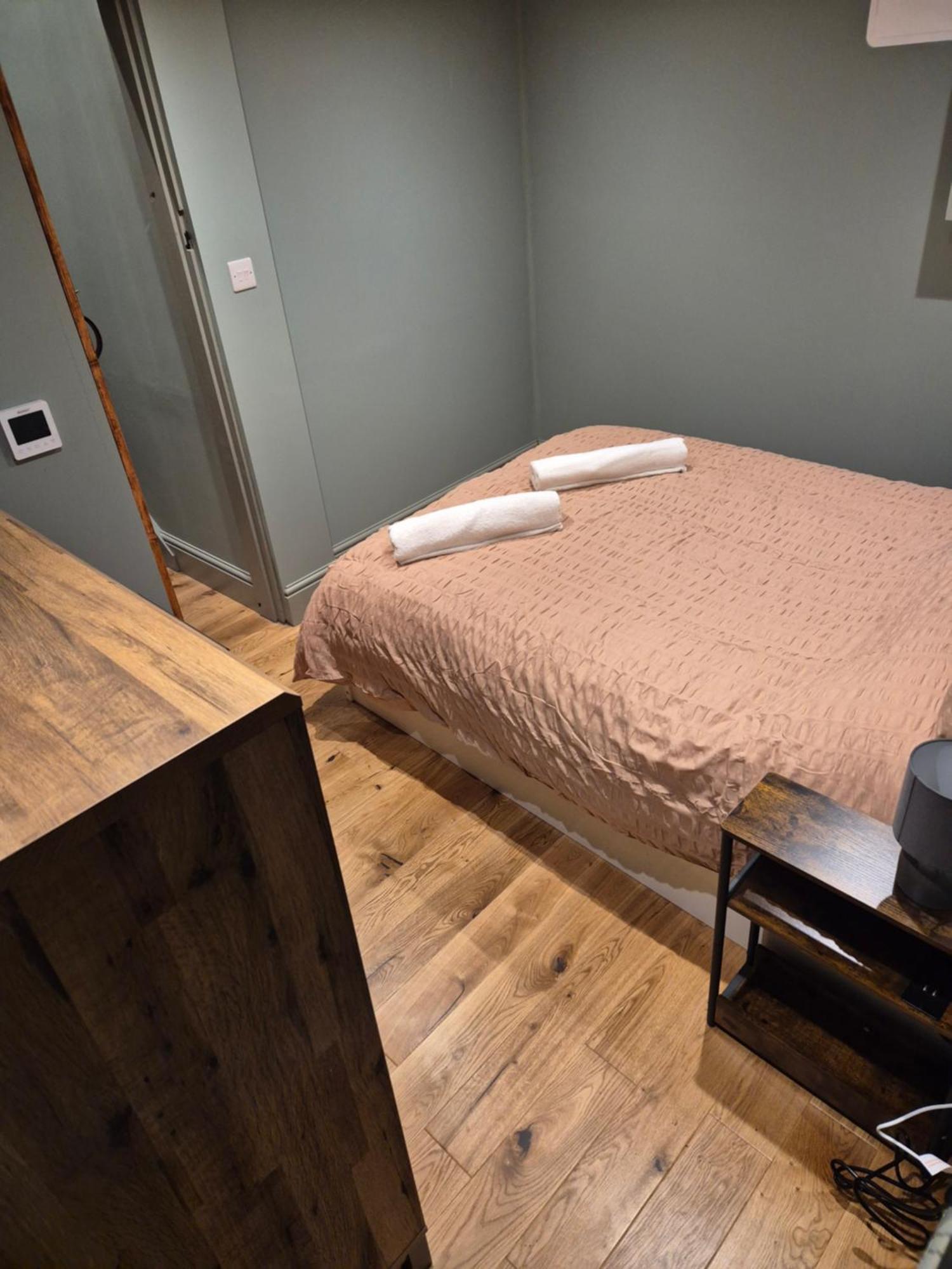 Charming 1 Bed Peak District Barn Conversion Foolow Exteriör bild